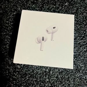 Apple AirPods Gen 2 MagSafe USB C